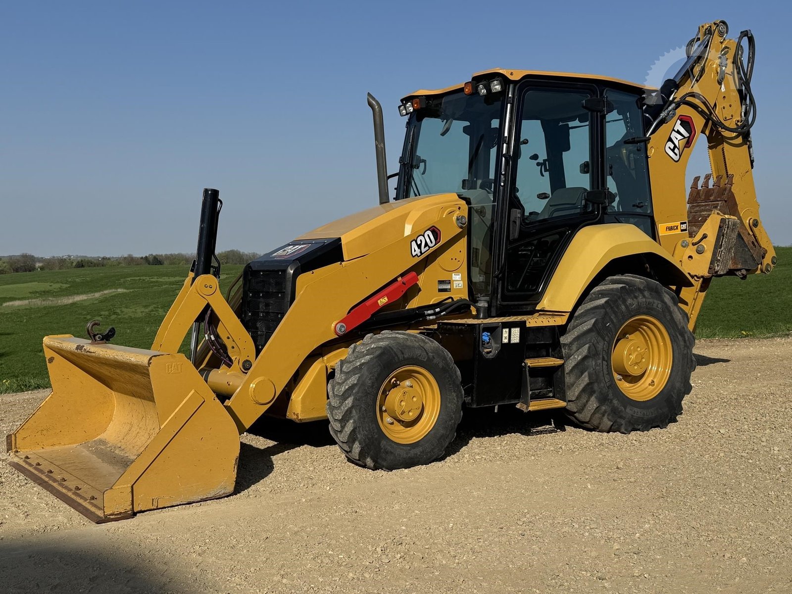 2021 Caterpillar 420 Loader Backhoe