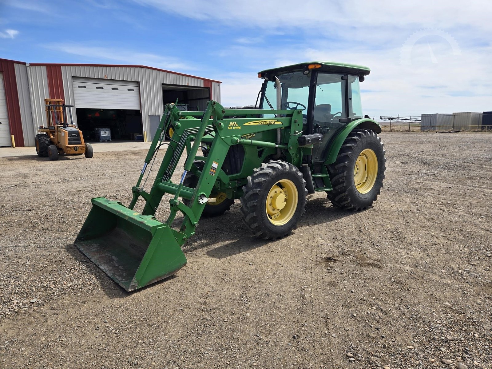 2011 John Deere 5095M Tractor