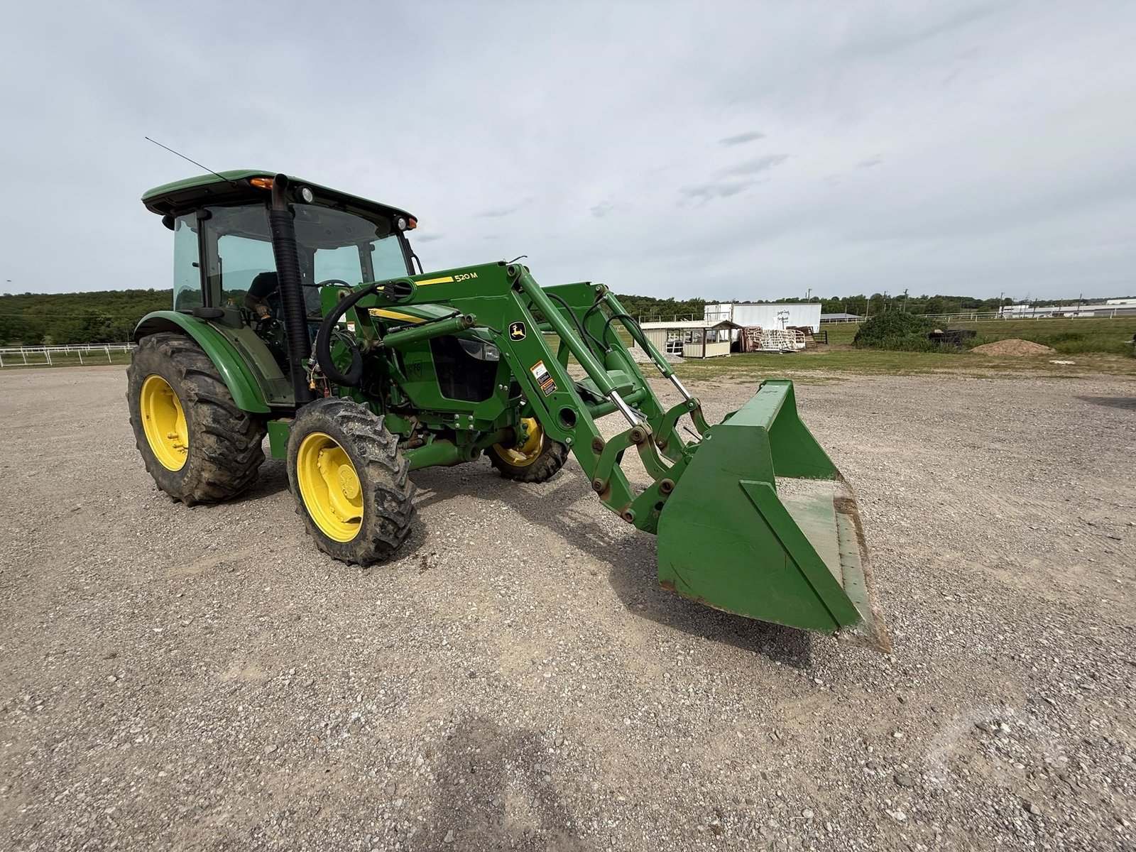 2019 John Deere 5075E Tractor